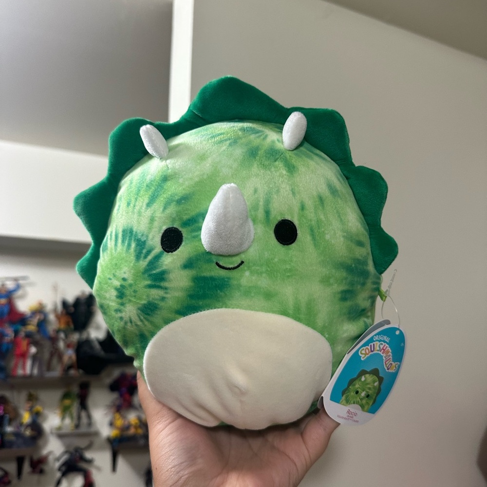 8" NWT Rocio green triceratops squishmallow